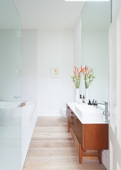 Contemporary Bathroom by Architecture Architecture